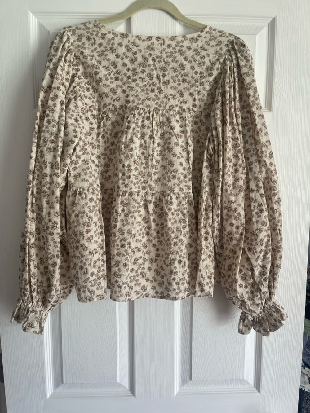 BiBi Cream Blush Floral Tie-Front Peasant Blouse - Picture 4 of 4